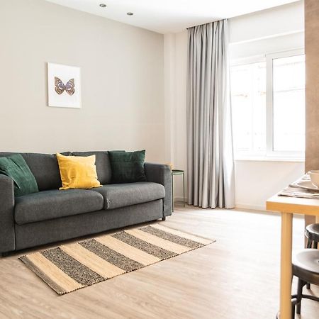 شقة A17 Modern & Cosy 2R Flat Up To 4Ppl Near Parthenon أثينا المظهر الخارجي الصورة