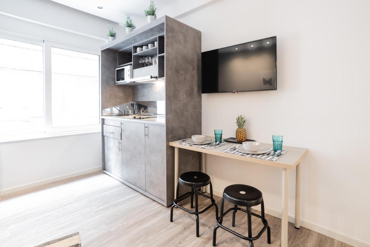 شقة A17 Modern & Cosy 2R Flat Up To 4Ppl Near Parthenon أثينا المظهر الخارجي الصورة
